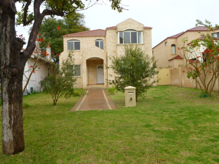 17 Meriwa Street gallery