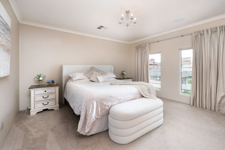 261A Riverton Drive North gallery