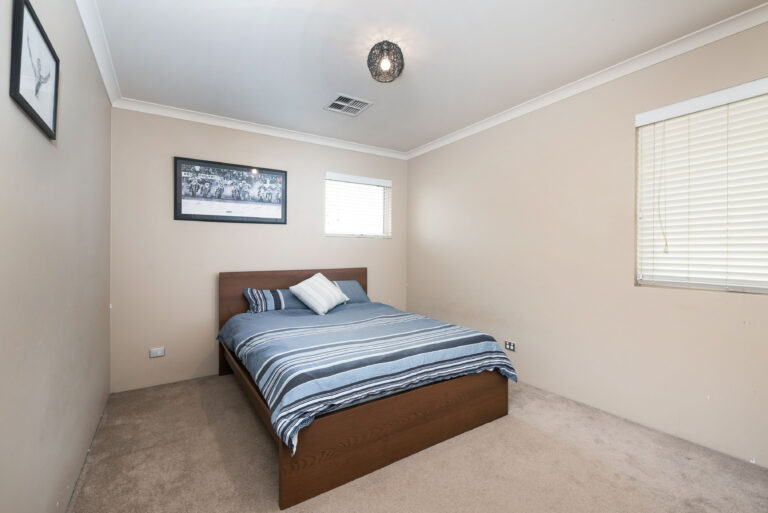 261A Riverton Drive North gallery