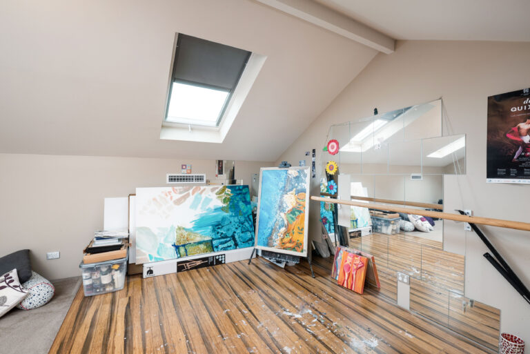 261A Riverton Drive North gallery