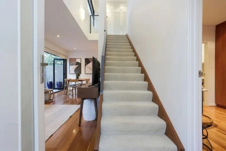 16B Princess Road gallery