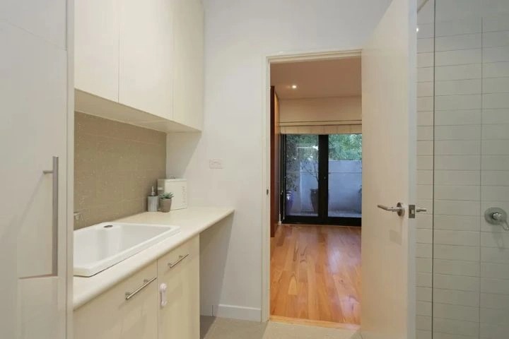 16B Princess Road gallery
