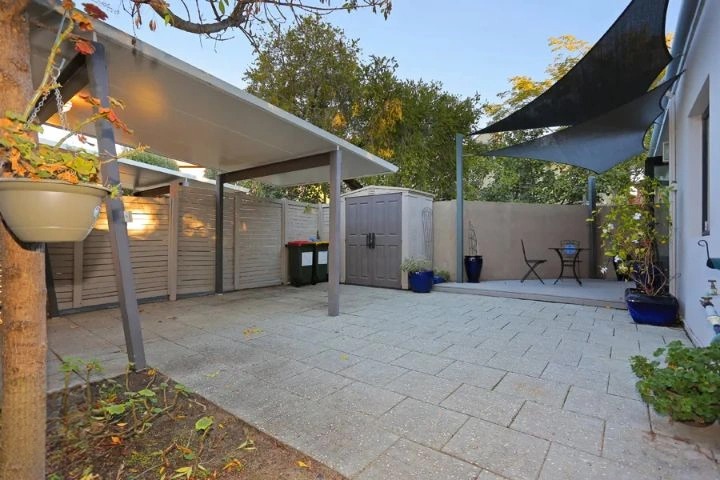 16B Princess Road gallery