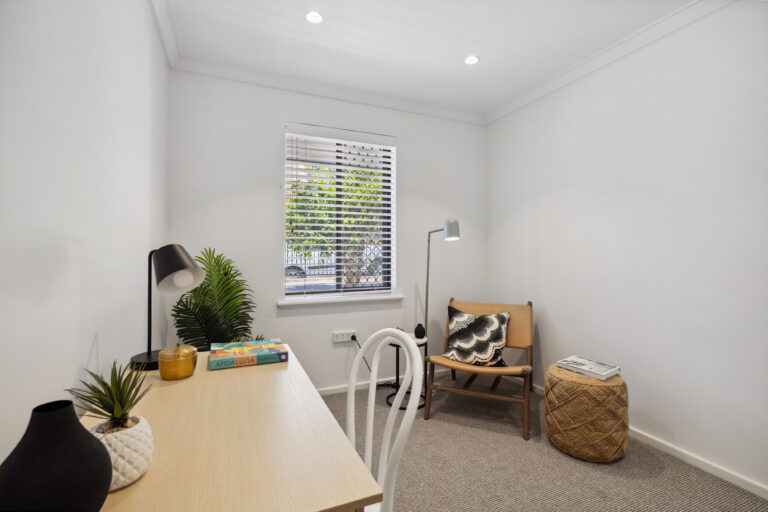 3/6 Wellington Street gallery
