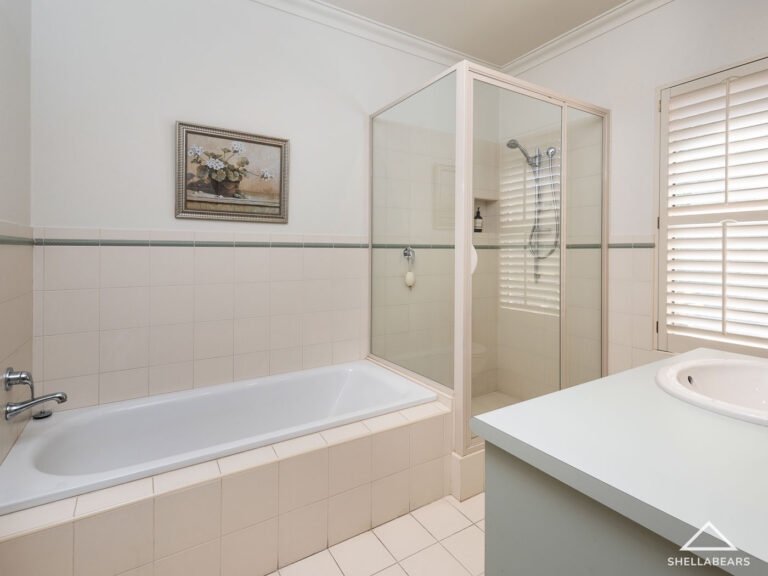 2A Torrens Court gallery