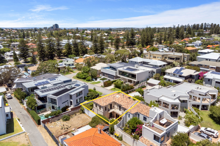 2A Torrens Court gallery