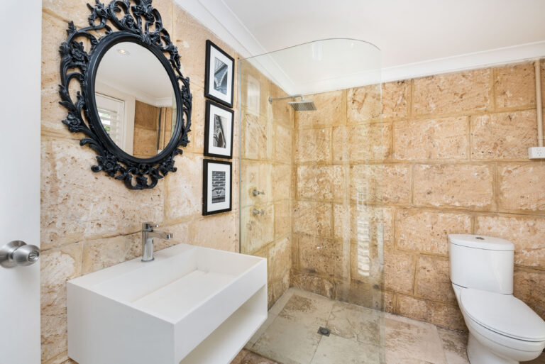 4 Lochee Street gallery