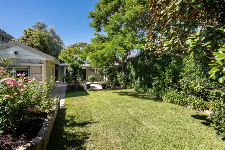 4 Lochee Street gallery