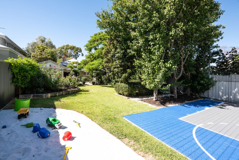 4 Lochee Street gallery