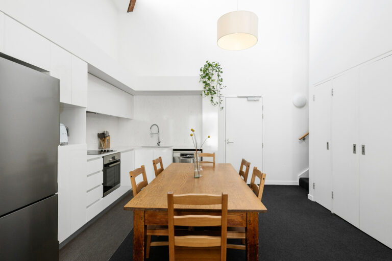 178/51 Beach Street gallery