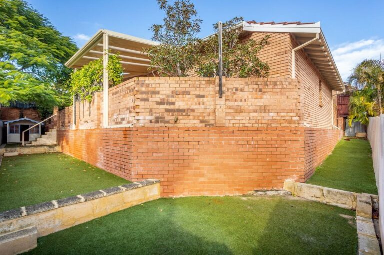 4A Cliff Road gallery