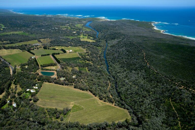 Lot 17 & 18, 5962 Caves Road gallery