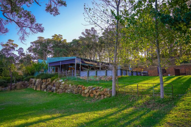 Lot 17 & 18, 5962 Caves Road gallery