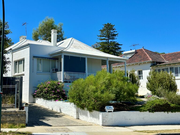 94 Railway Street gallery