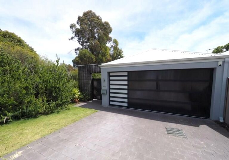 20B Lovell Way gallery