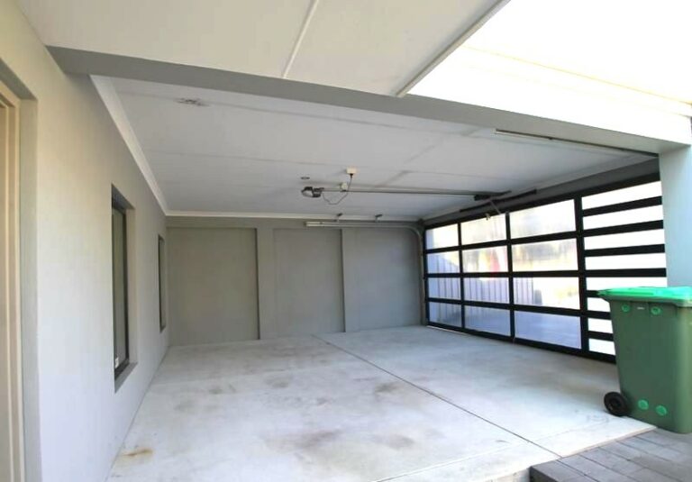 20B Lovell Way gallery