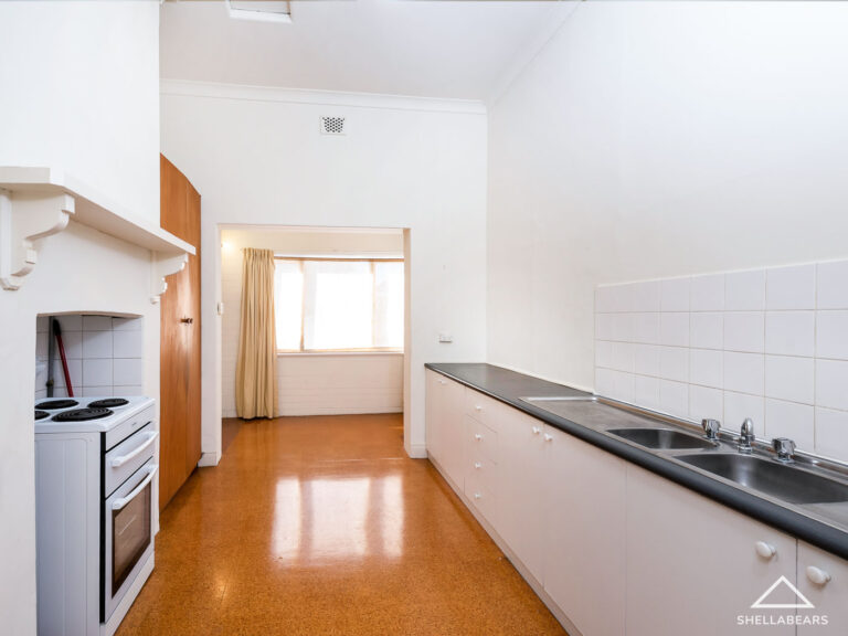 94 Railway Street gallery