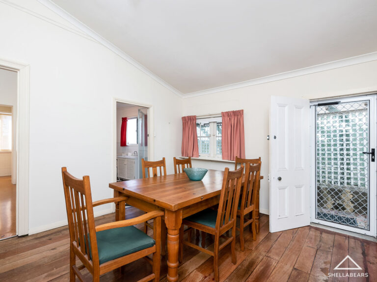 94 Railway Street gallery