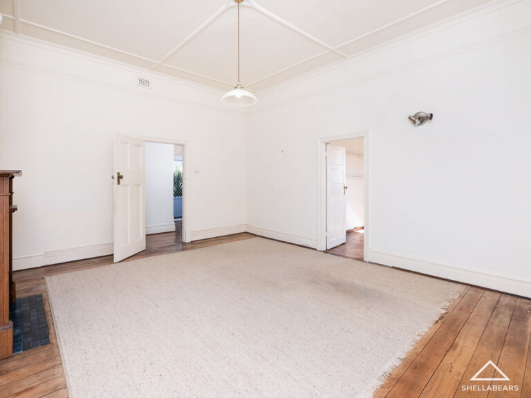 94 Railway Street gallery