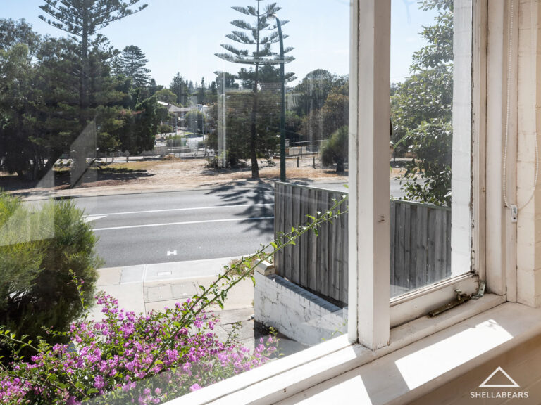 94 Railway Street gallery