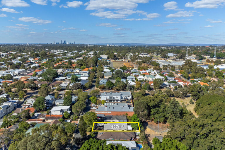 10 Lakeway Street gallery