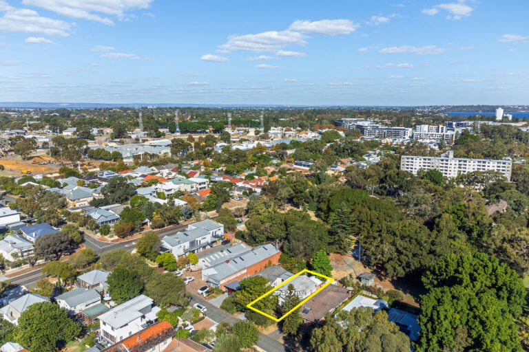 10 Lakeway Street gallery