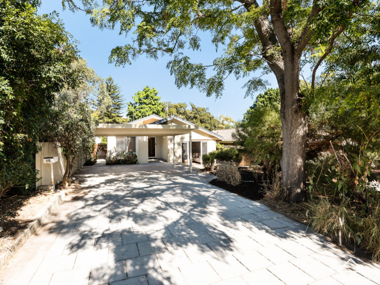 10 Lakeway Street gallery