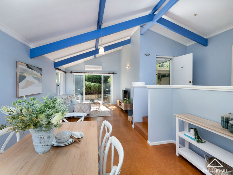 10 Lakeway Street gallery