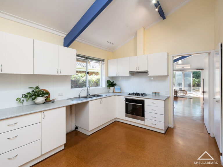 10 Lakeway Street gallery