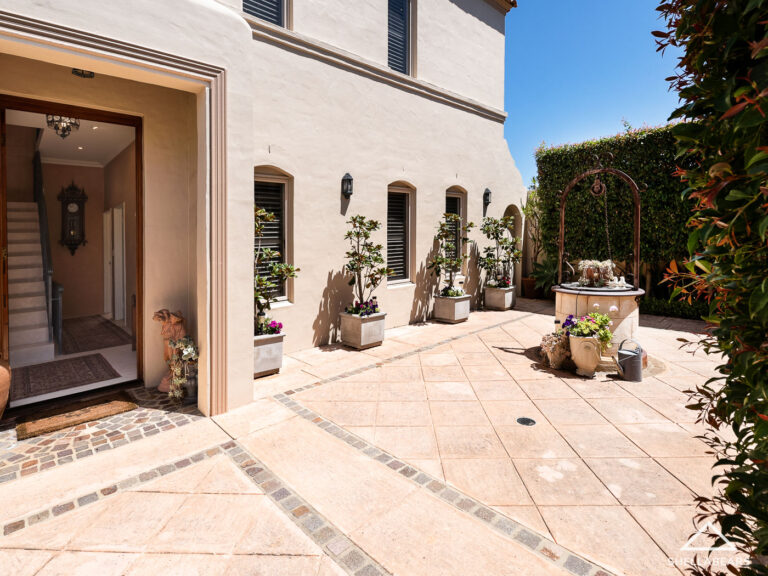 2A Torrens Court gallery
