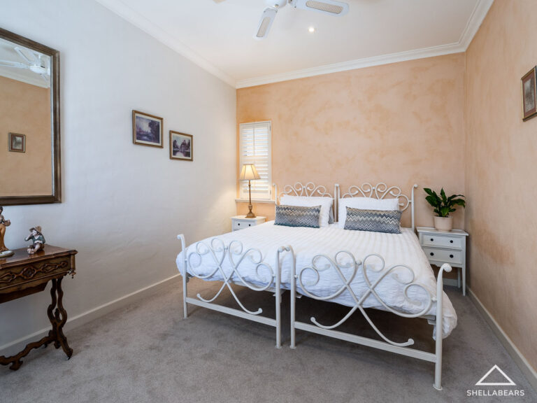 2A Torrens Court gallery