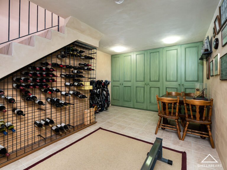 2A Torrens Court gallery