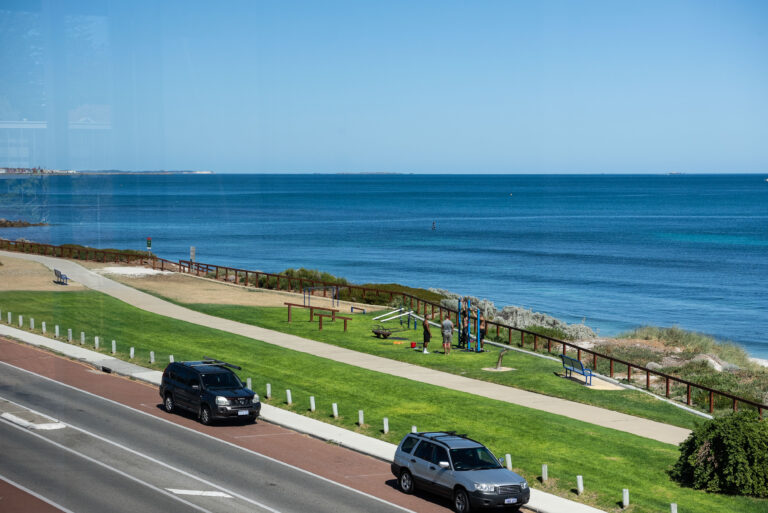 1/76 Marine Parade gallery