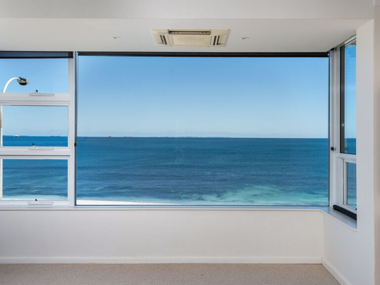 1/76 Marine Parade gallery