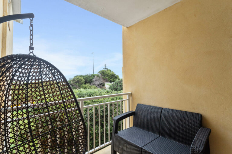 22/190 Little Marine Parade gallery