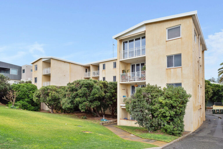 22/190 Little Marine Parade gallery