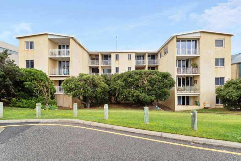 22/190 Little Marine Parade gallery