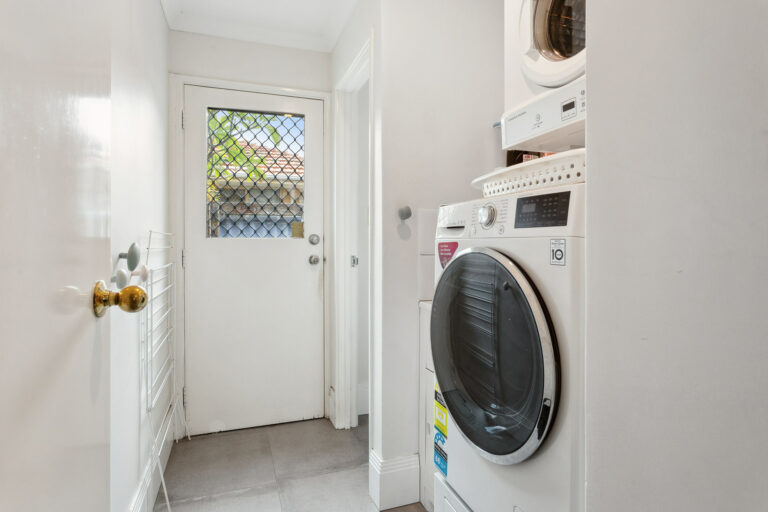 3/292 Harborne Street gallery