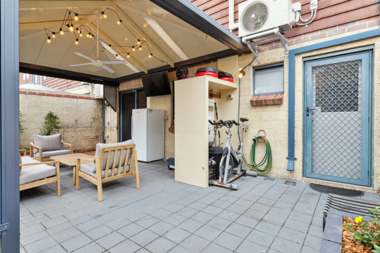 3/292 Harborne Street gallery