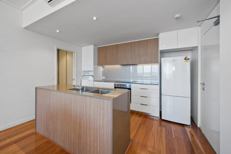 60/1 Freshwater Parade gallery