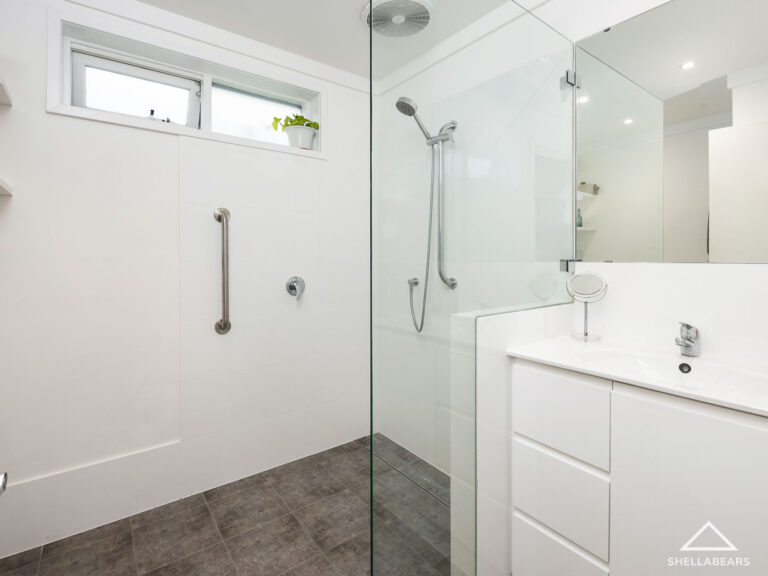 37B Second Avenue gallery