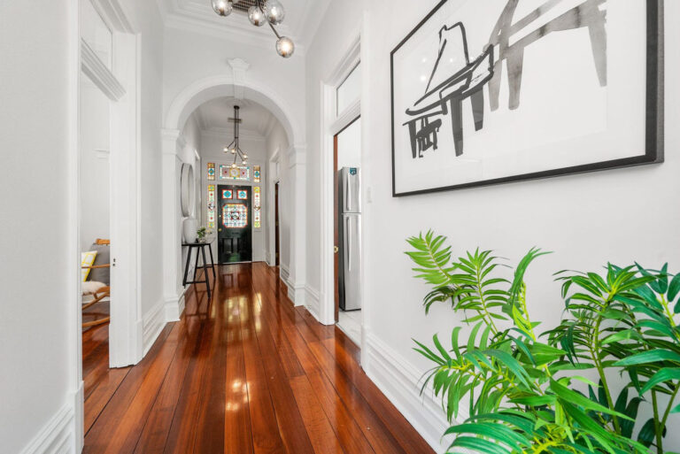 3A View Street gallery