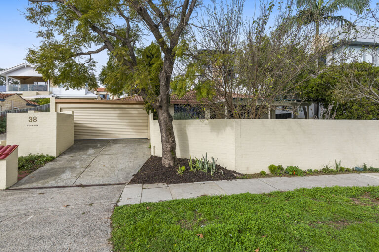 1/38 Leonora Street gallery