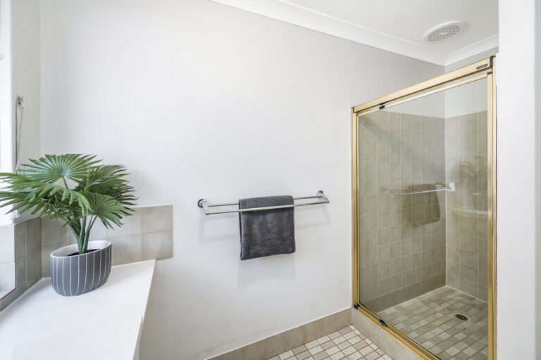 1/38 Leonora Street gallery