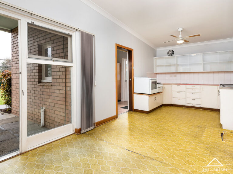 261 Curtin Avenue gallery