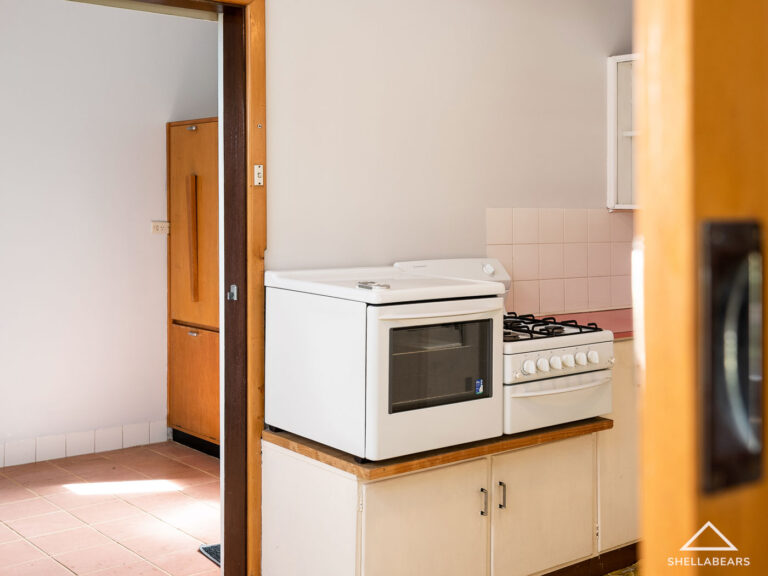 261 Curtin Avenue gallery