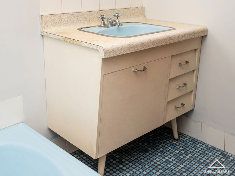 261 Curtin Avenue gallery