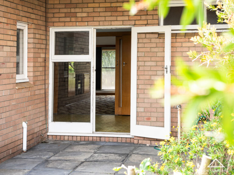 261 Curtin Avenue gallery