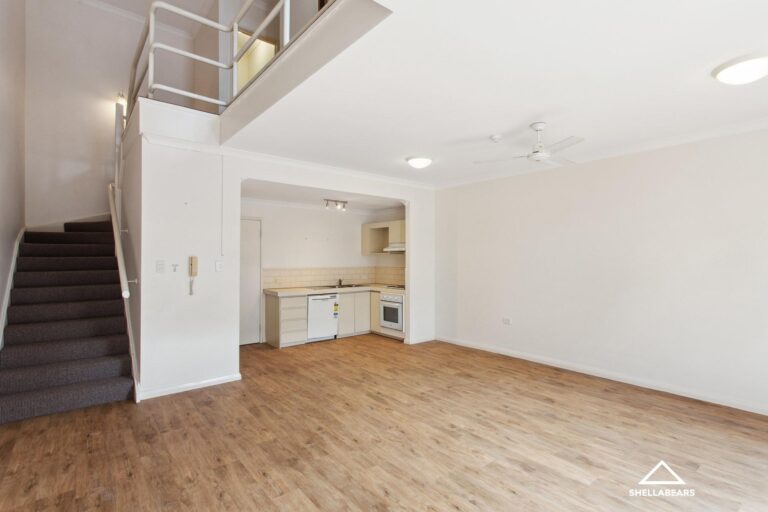 33/330 South Terrace gallery
