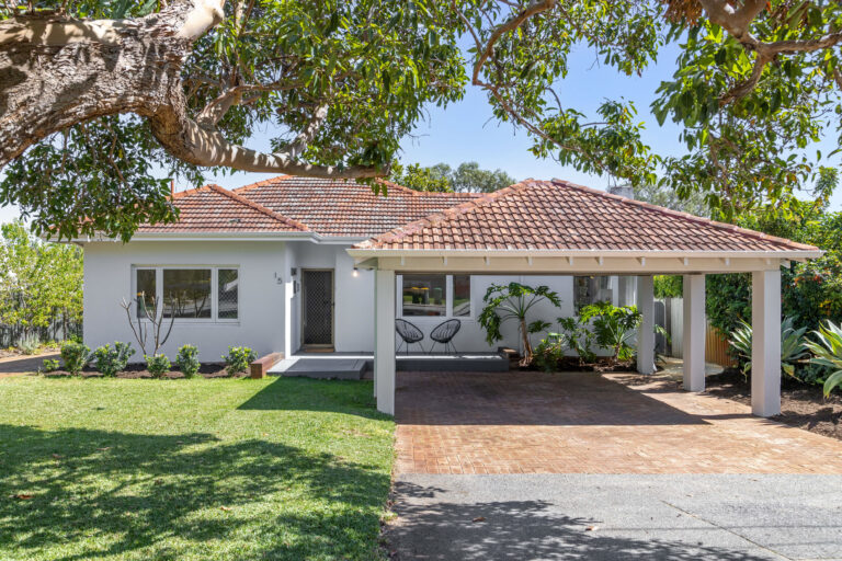 15 Lisle Street gallery